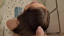 Сисястая китаянка с заросшей лобковыми волосами вульвой прыгает на хуе очередного трахаля